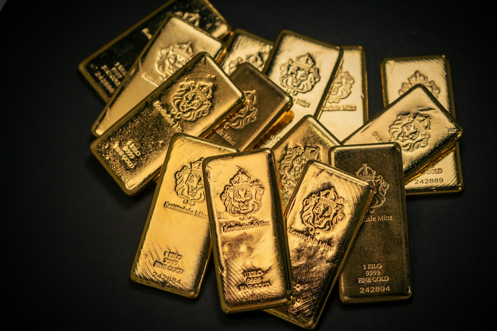 Photograph of stamped Scottsdale Mint one-kilogram gold bullion bars